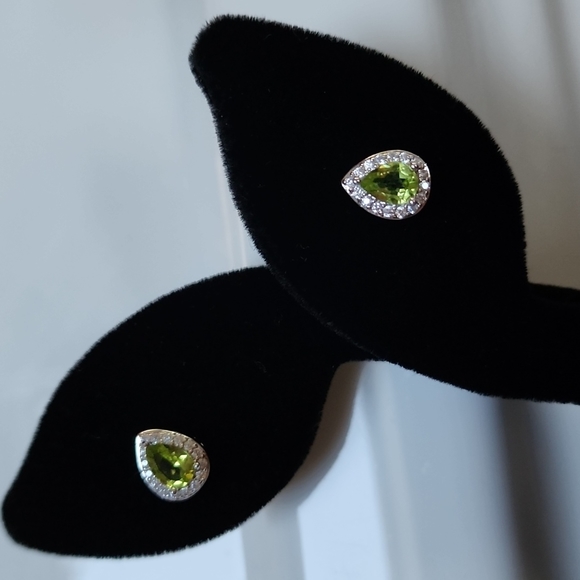 Peridot and CZ post earrings - Picture 2 of 8